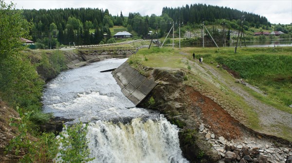 Плотина и водосброс завода Демидовых